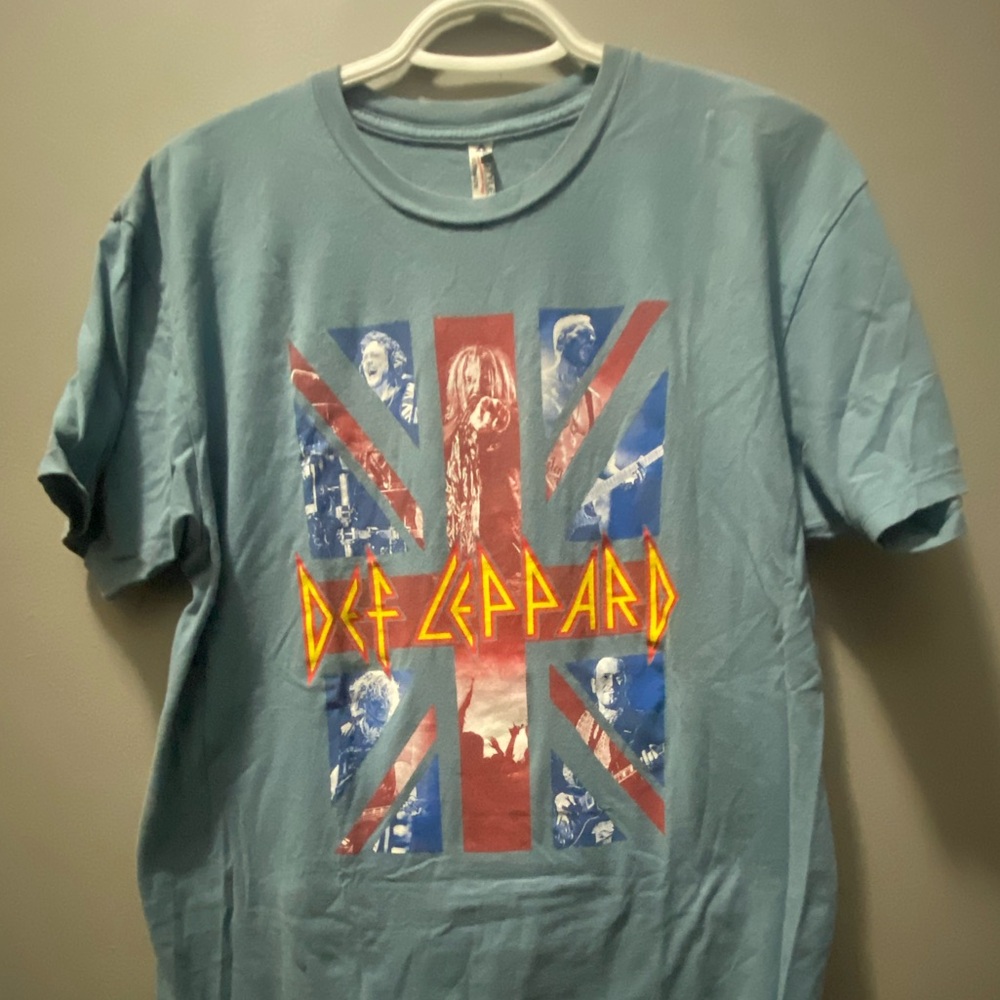 Def Leopard T shirt - men’s large GUC
